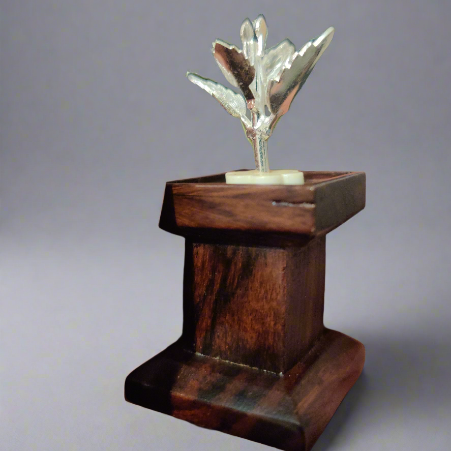 Wood thulasi