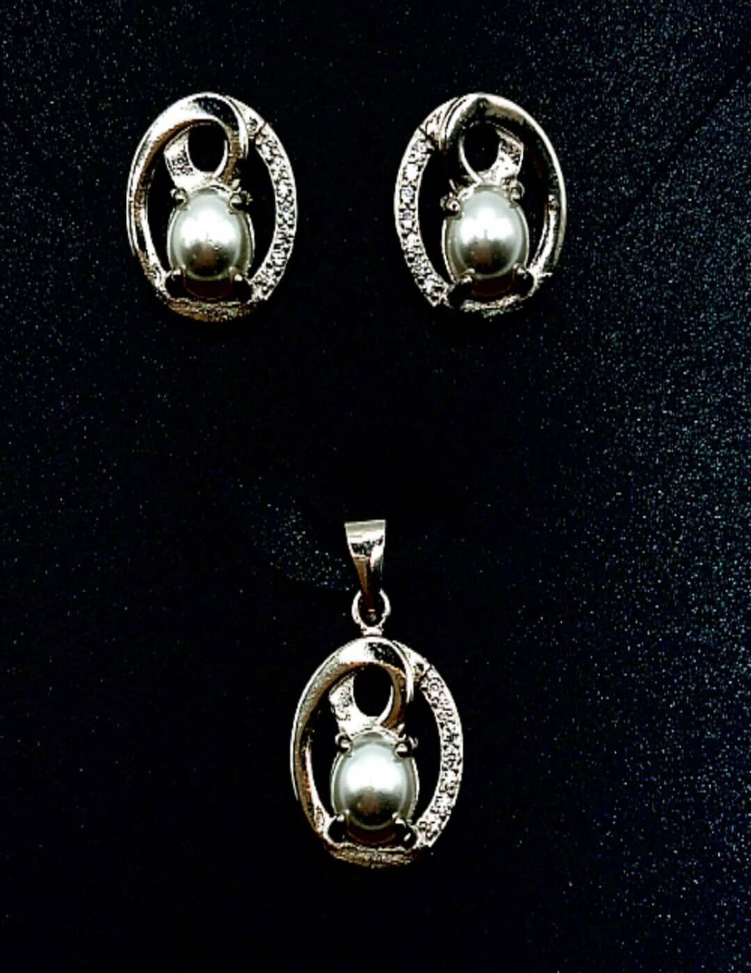 Center Pearl - Round S925 Silver Pendant Set