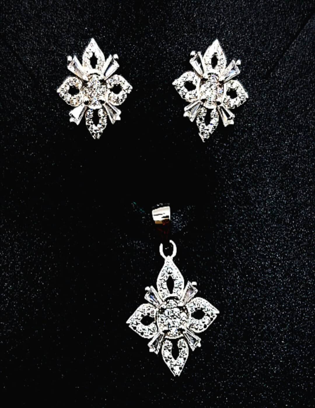 Four Petal All Sides S925 Silver Pendant Set