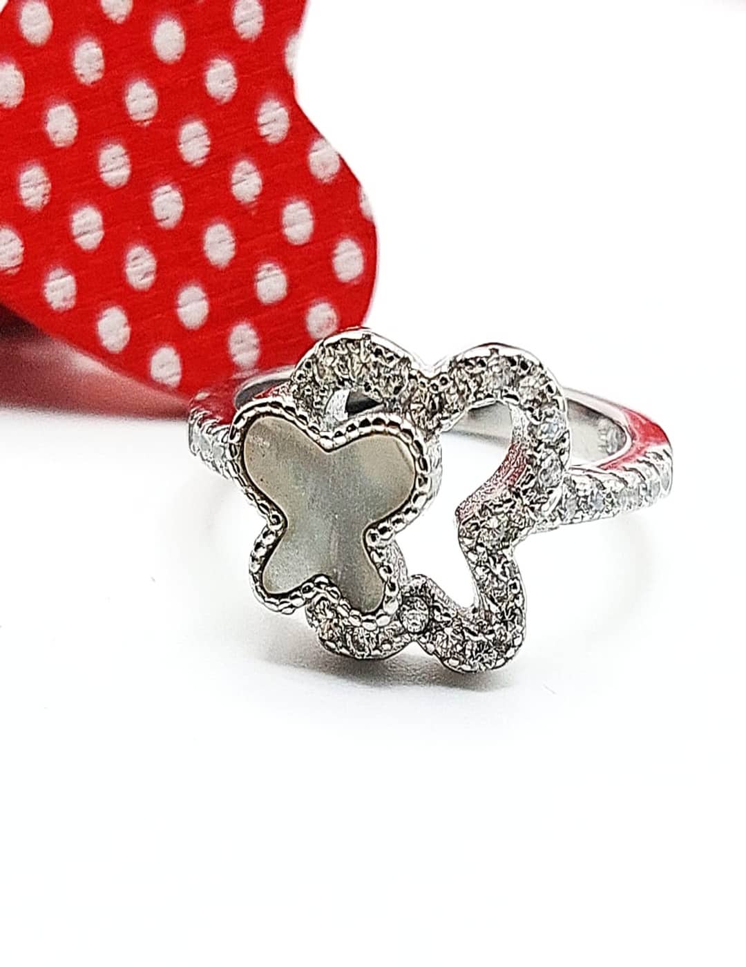 Luxury White Butterfly Ring