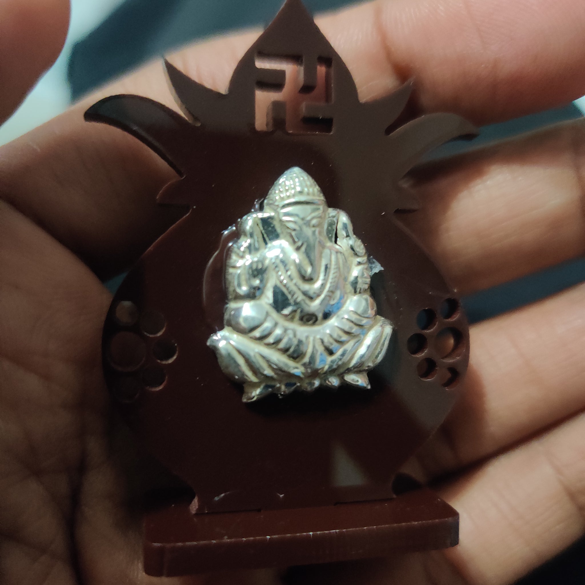Kalash Ganesh stand - brown acrylic
