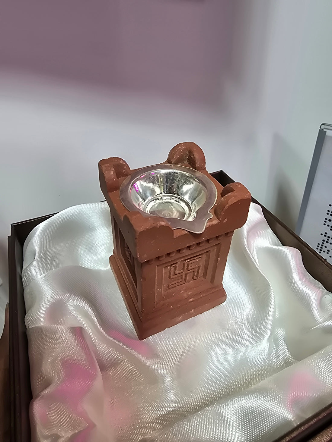 Thulasi lamp silver